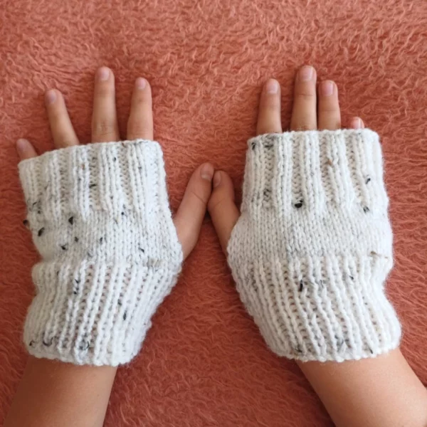 Hand knitted fingerless gloves - Image 3